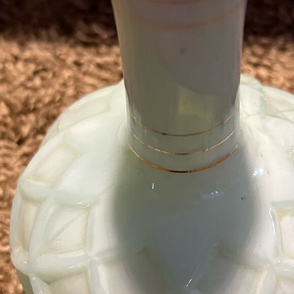 Color Lite blue Opaline Basket Weave Patterned glass with Lid and Cork. - Picture 9 of 9